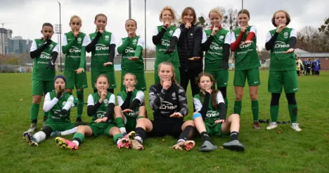 Dzieci trenujące w Warta Poznań