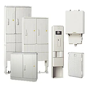 Obudowy, rozdzielnice i szafki 